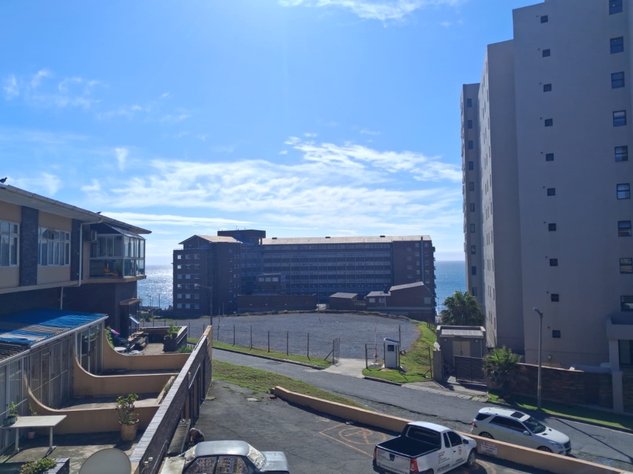 To Let 1 Bedroom Property for Rent in Quigney Eastern Cape